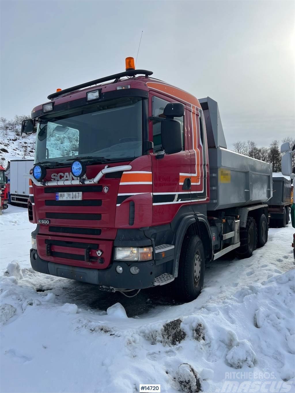 Scania R500 6x4 plow-rigged tipper. Camiões basculantes