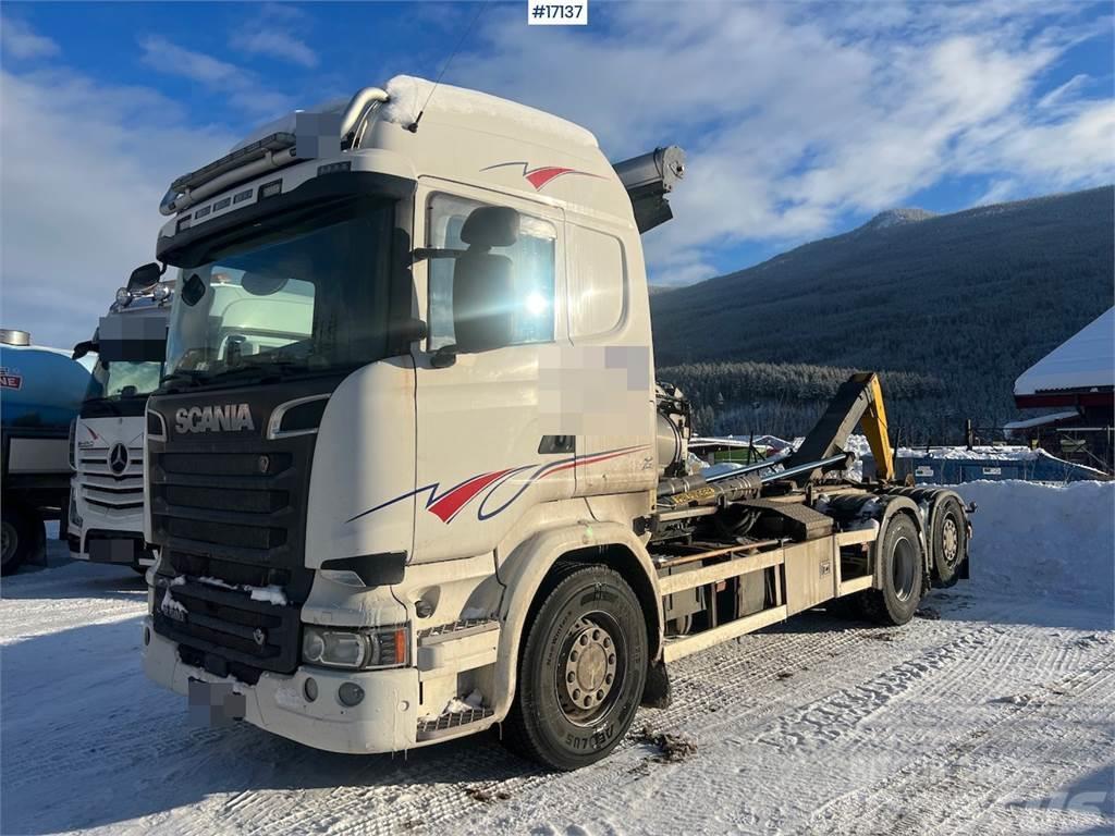 Scania R580 hook truck w/ 20T Palfinger hook and High-cov Camiões Ampliroll