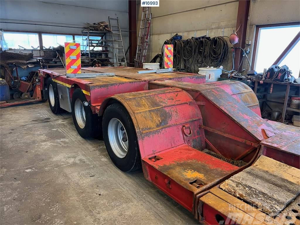 Vang Low boy trailer w/ extension and hydraulic widenin Outros Reboques