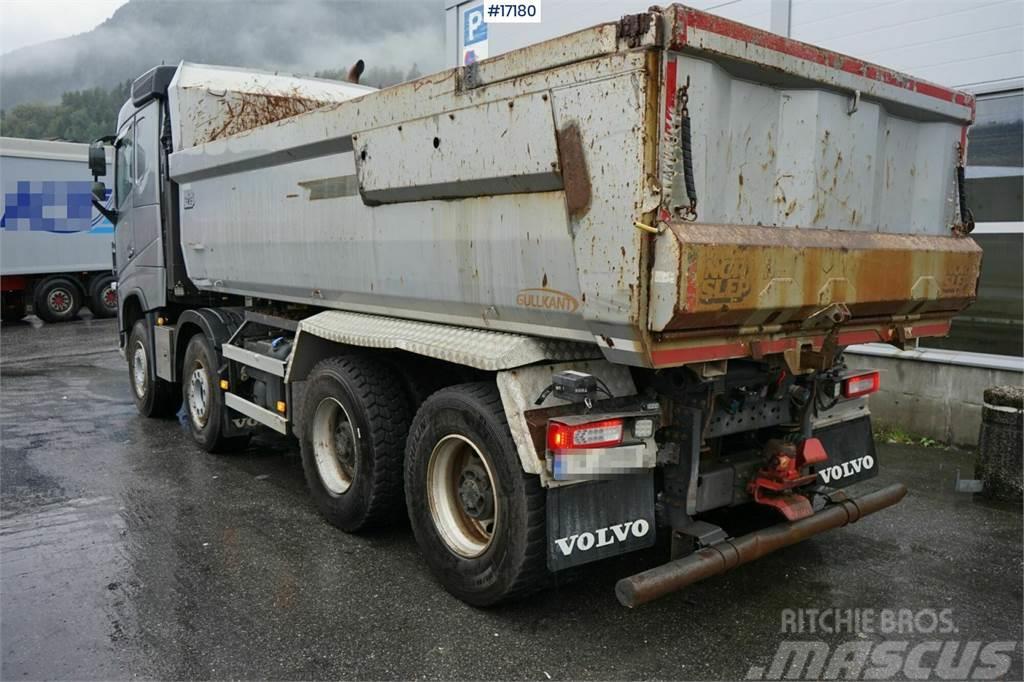 Volvo FH 540 8x4 with low mileage. Camiões basculantes