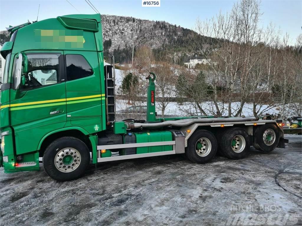 Volvo FH 8x4 hooklift truck w/ 24h multilift and compres Camiões Ampliroll