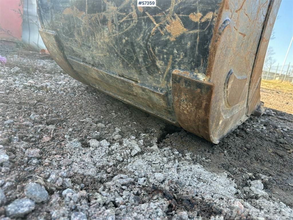 CAT 307.5 Excavator with Rototilt and Tools (SEE VIDE Escavadoras de rastos