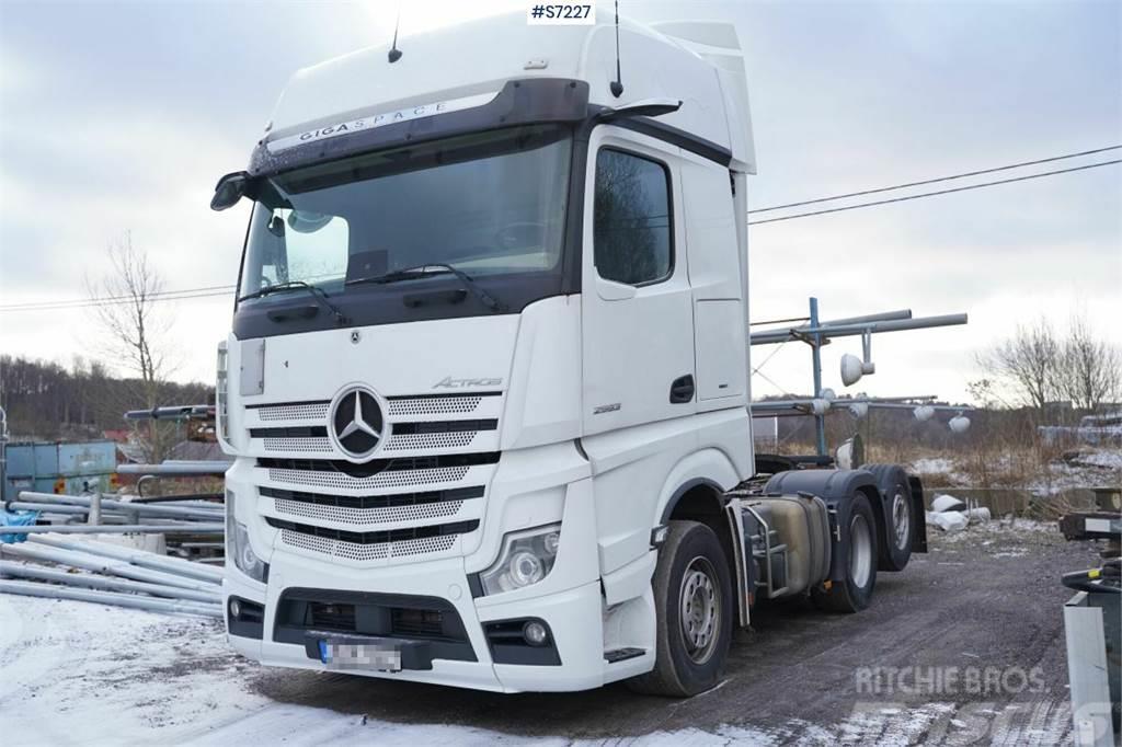 Mercedes-Benz Actros 6x2 Tractor Unit with Mirrorcam Tractores (camiões)