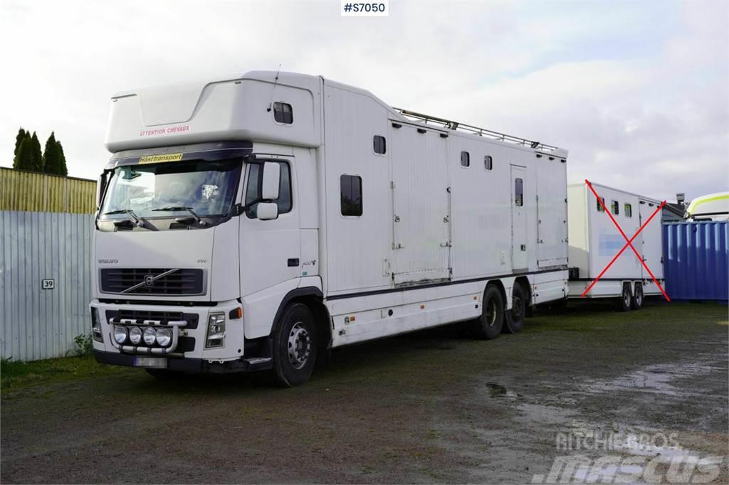 Volvo FH 400 6*2 Horse transport with room for 9 horses Camiões de transporte de animais