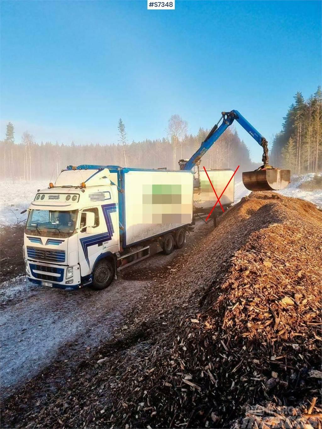 Volvo FH 6*4 Chip Truck with Palfinger crane Camiões de caixa fechada