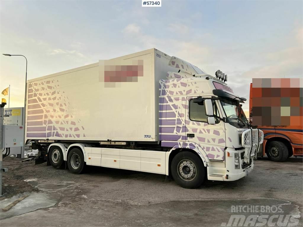 Volvo FM 440 6*2 Box truck with container base Camiões de caixa fechada