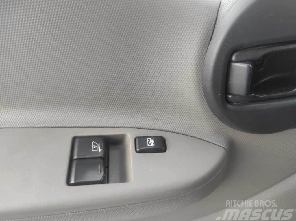 Nissan Cabstar 35.12/3 Cabina Abatible Comfort Carrinhas de caixa fechada
