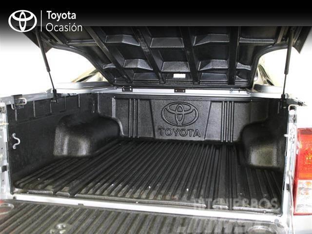 Toyota Hilux Cabina Doble VX Carrinhas de caixa fechada