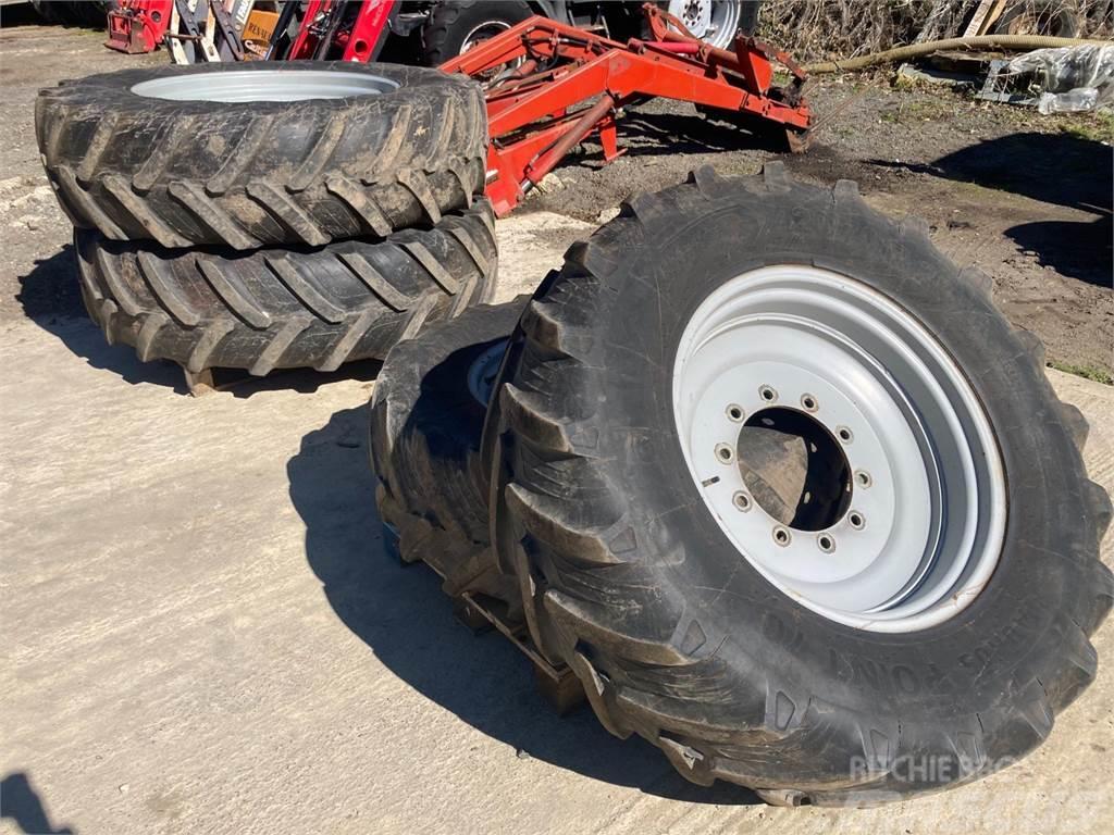 Massey Ferguson Wheels and tyres to suit 6700s series Outras máquinas agrícolas