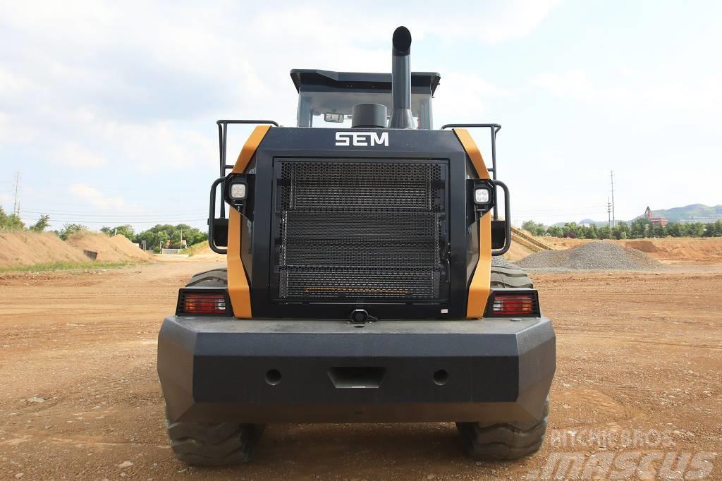SEM 5Tons 2.7-4.5CBM Capacity Mining Wheel Loader656F Pás carregadoras de rodas