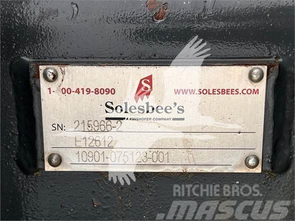 Solesbees 12â€ EXCAVATOR BUCKET FOR A KOMATSU PC45MR Baldes