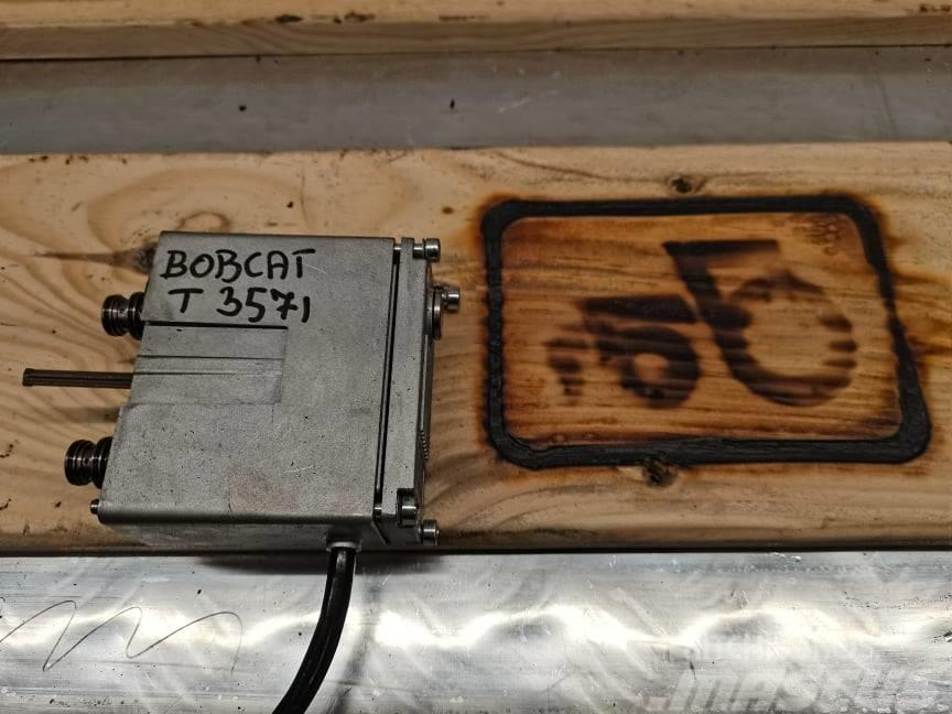 Bobcat T .... {new distributor coil } Motores
