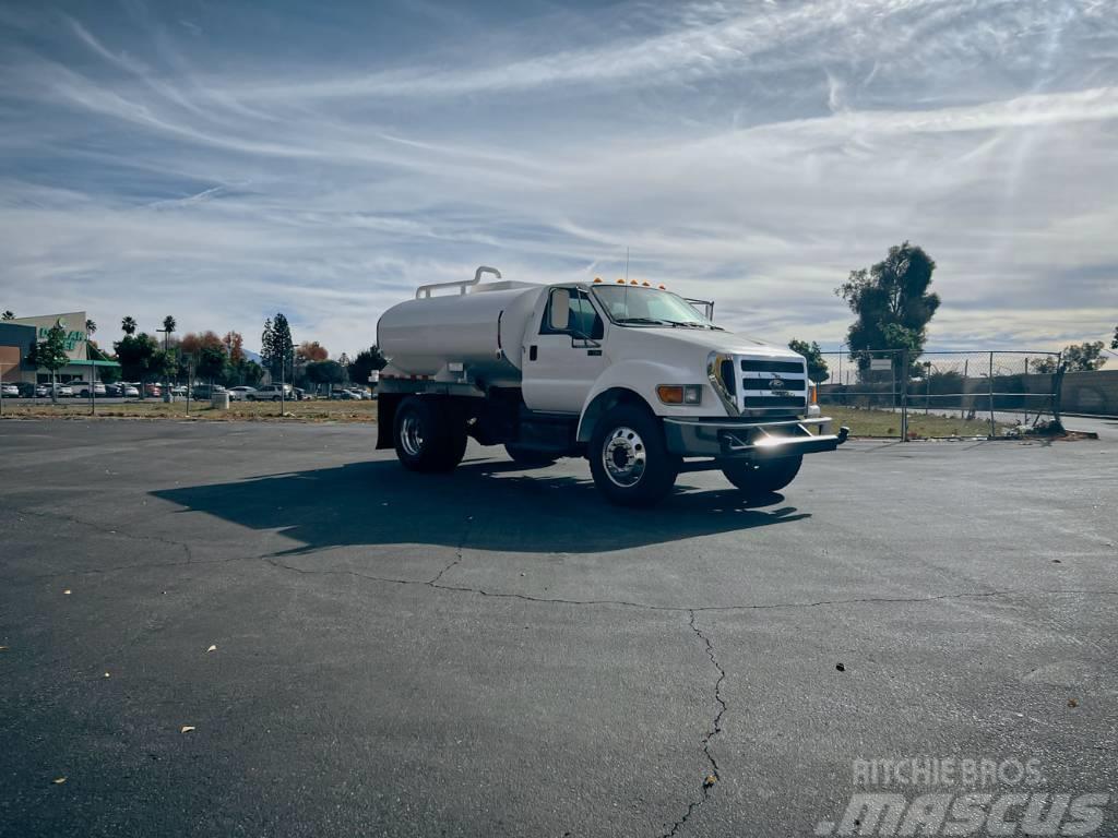Ford F 750 Auto-tanques