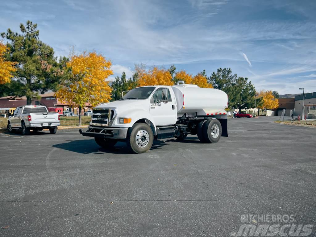 Ford F 750 Auto-tanques