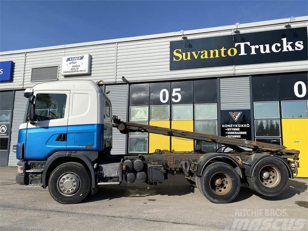 Scania R 124 6X2 Camiões caixa desmontável com elevador de cabo