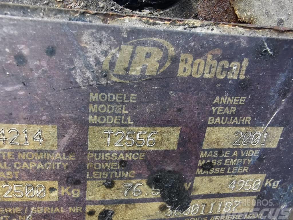 Bobcat T 2556 2001r.Parts Retroescavadoras
