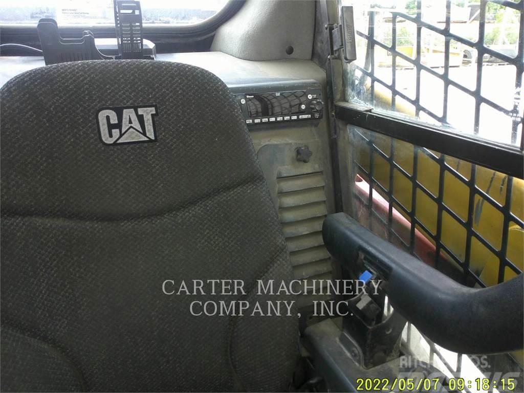 CAT 236D Carregadoras de direcção deslizante