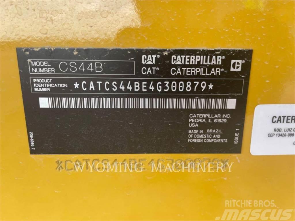 CAT CS44B Pulverizadores de betume