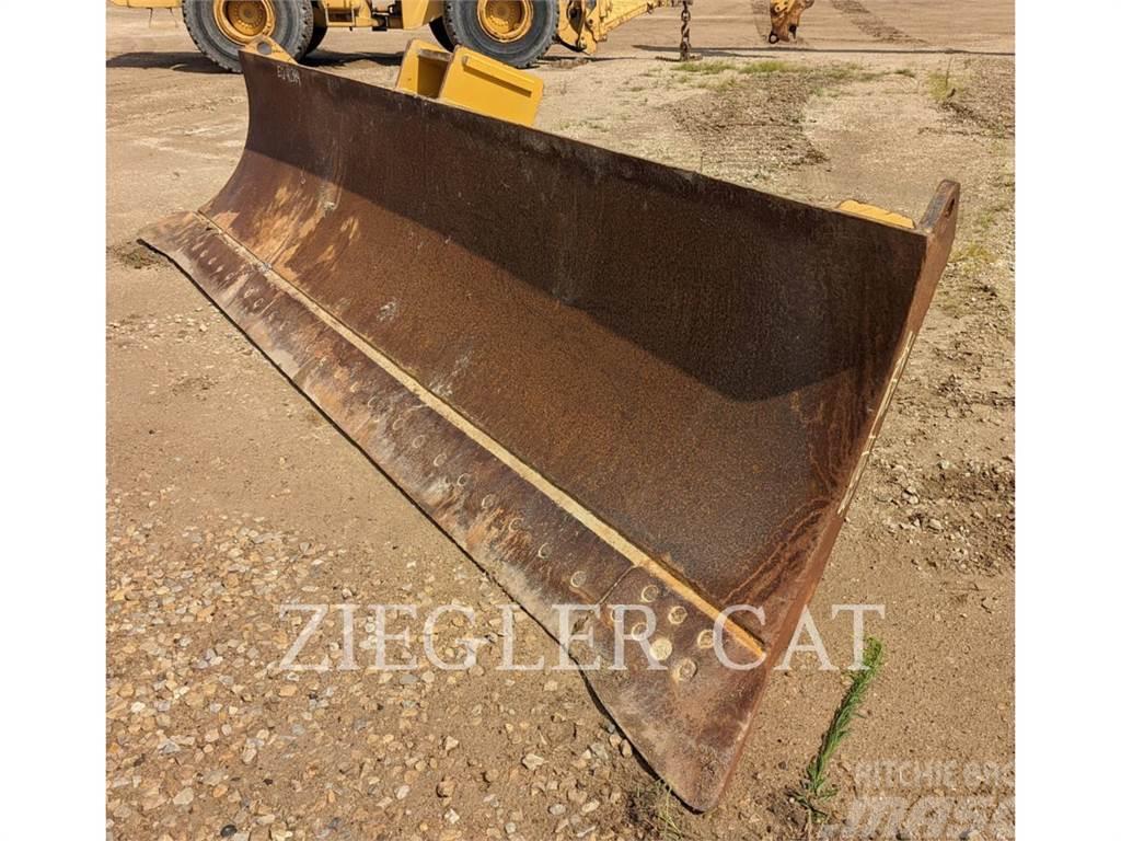 CAT D8T TRACK TYPE TRACTOR ANGLE BLADE Lâminas