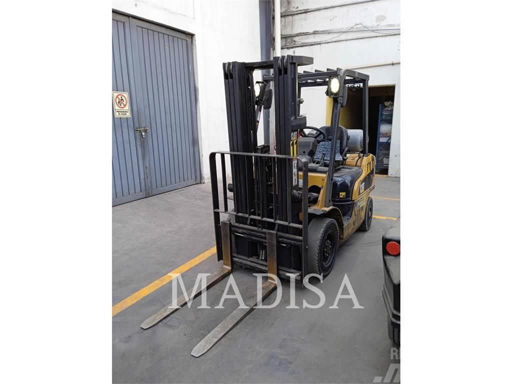 CAT LIFT TRUCKS GP25N5-GLE Empilhadores - Outros
