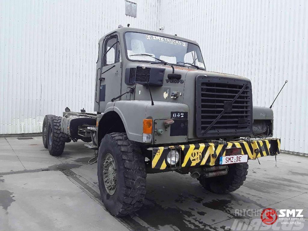 Volvo N 10 6x4 4490 km ex army chassis Outros Camiões