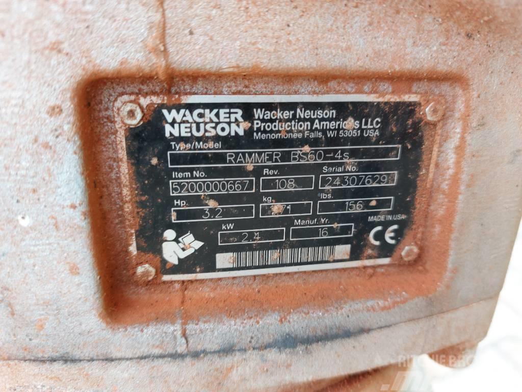 Wacker Neuson BS60-4 Saltitões