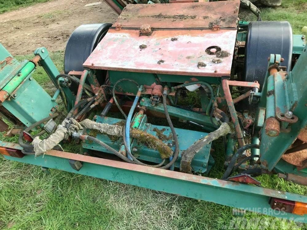 Ransomes gang mower 5 reel - tractor driven - £750 Corta-Relvas Riders