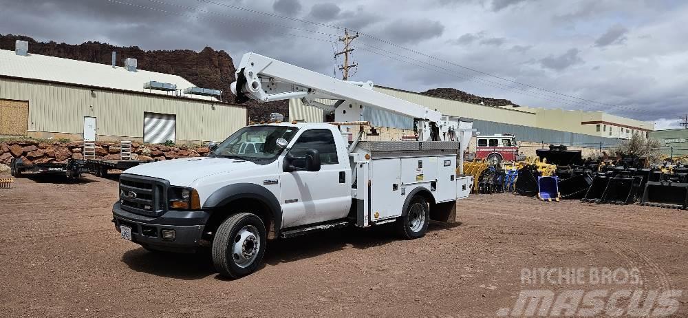Ford Bucket Truck F550 Outros