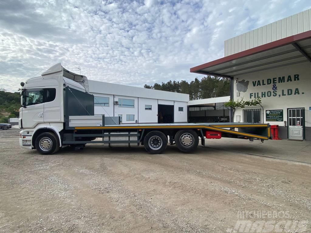 Scania R 400 Camiões de transporte de máquinas florestais