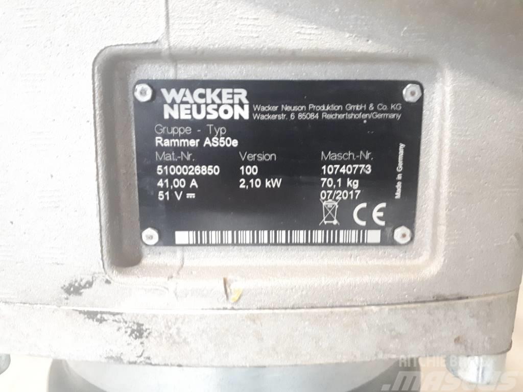 Wacker Neuson AS50e Saltitões