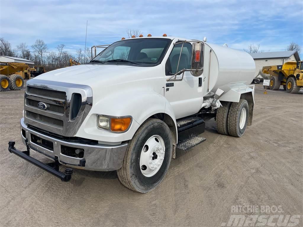 Ford F650 Auto-tanques