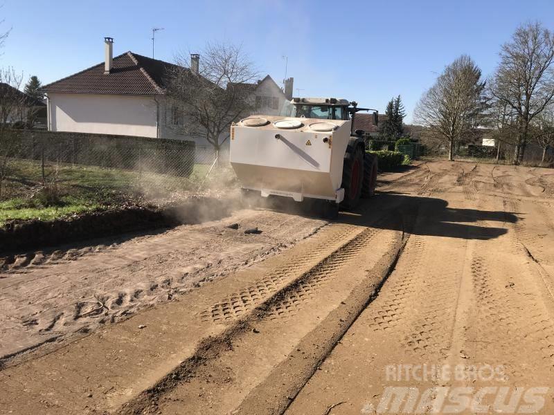  amag Bindemittelstreuer 5 m³ Heckanbau Traktor Recicladores de asfalto