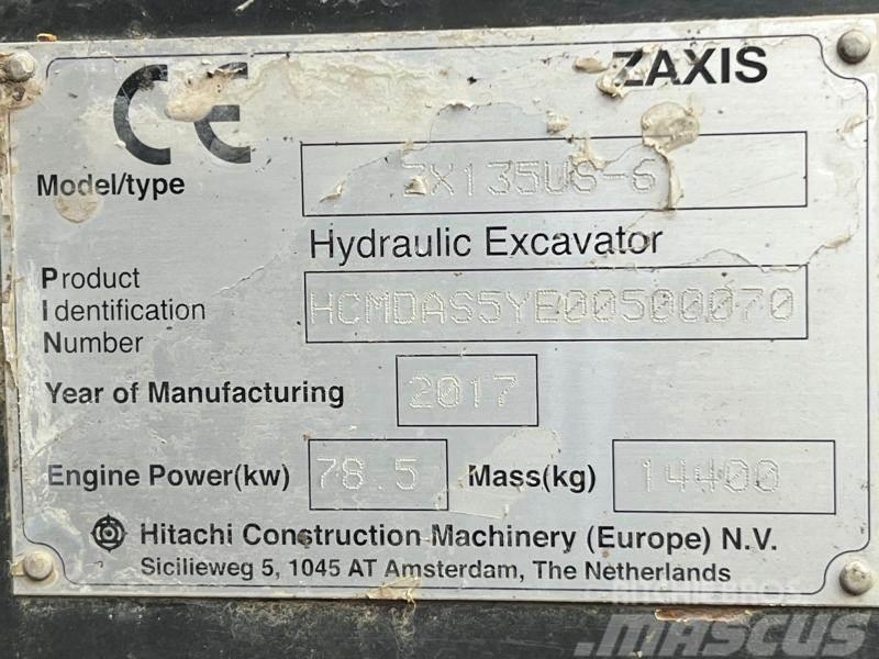 Hitachi Pelle sur chenille ZX135 US 14T Escavadoras de rastos
