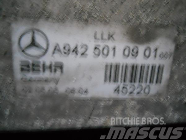 Mercedes-Benz Kühler, Ladeluftkühler Behr 9425010901 Actros Motores