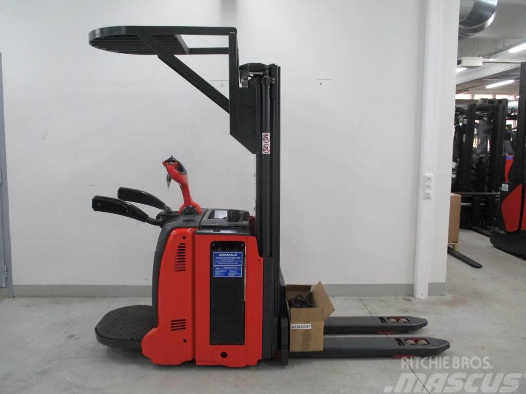 Linde D14 Self propelled stackers