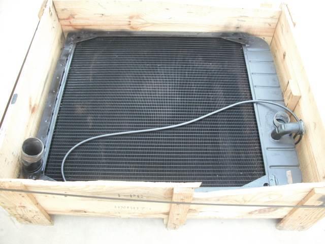 CAT radiator 140 G Motoniveladoras