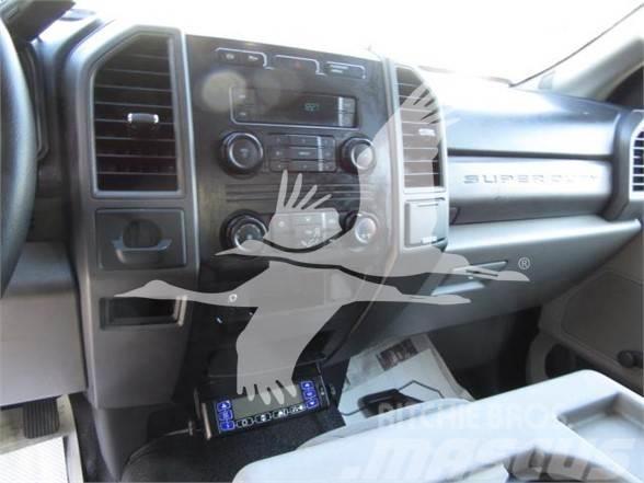 Ford F550 Camiões caixa temperatura controlada