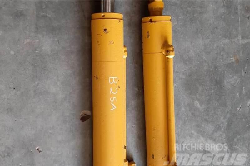 Bell B25A Hydraulic Steering Cylinder Outros Camiões