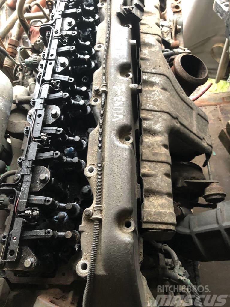 Volvo 290  ENGINE for buss mising head cover Motores