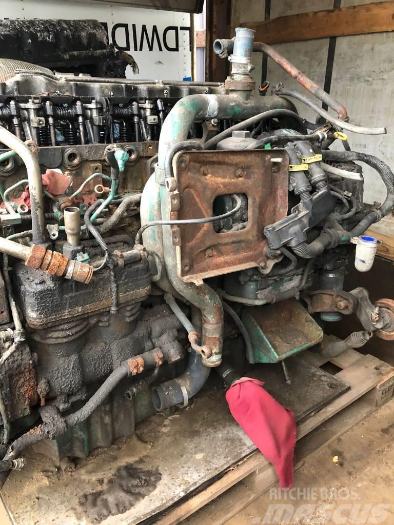 Volvo 290  ENGINE for buss mising head cover Motores
