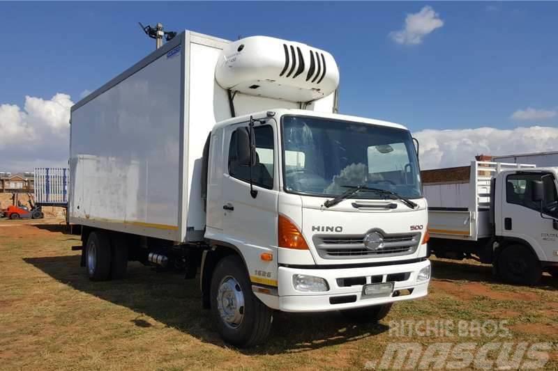 Hino 500, 1626, WITH INSULATED BODY MEAT RAIL BODY Outros Camiões