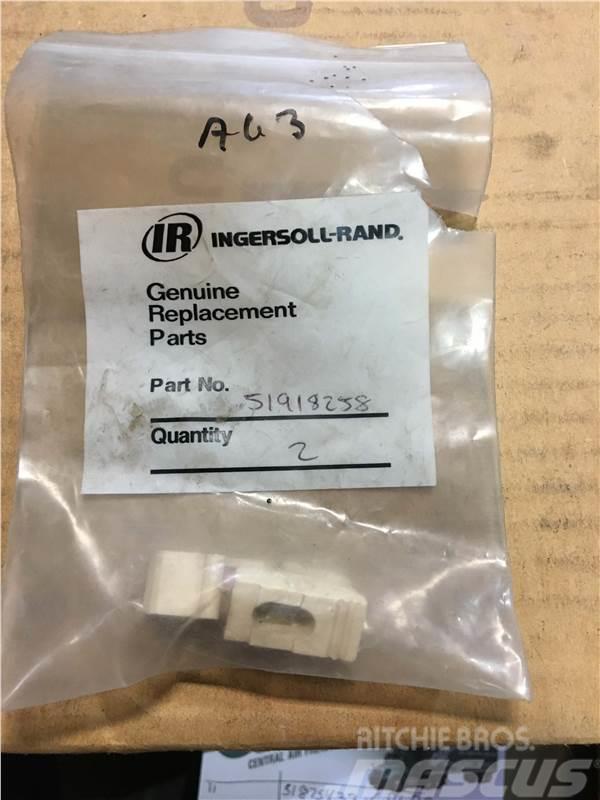 Ingersoll Rand TERMINAL MOUNTING CLIP - 51918258 Outros componentes