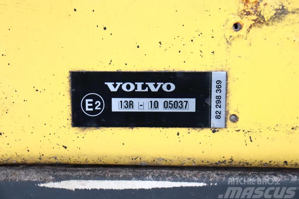Volvo FL240 4x2 Camiões de caixa fechada