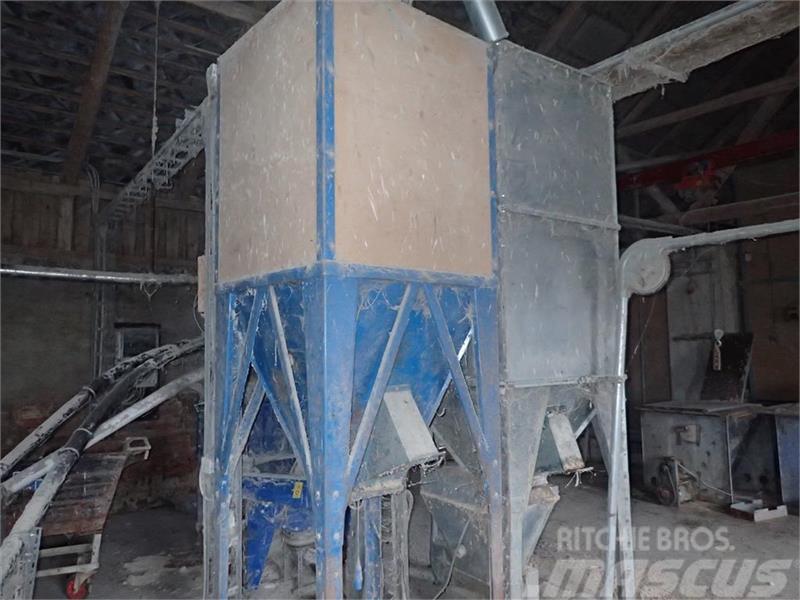  - - -  Færdigvarer siloer fra 1-2 ton Equipamento de descarga de silos