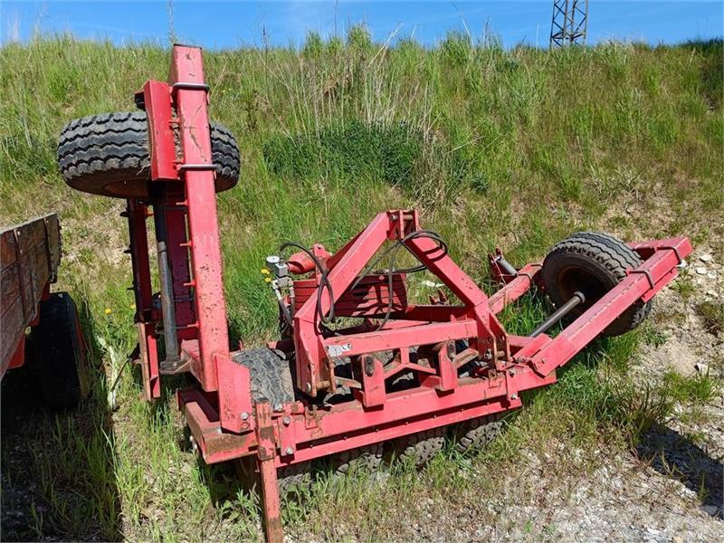 He-Va Press-Roller 4 m med slæbeplanke Rolos agrícolas