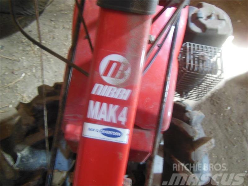 Nibbi Mak 4 med kost Tractores compactos
