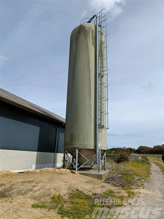 Tunetank 100 m3 Benhøjde ca. 150 cm Equipamento de descarga de silos