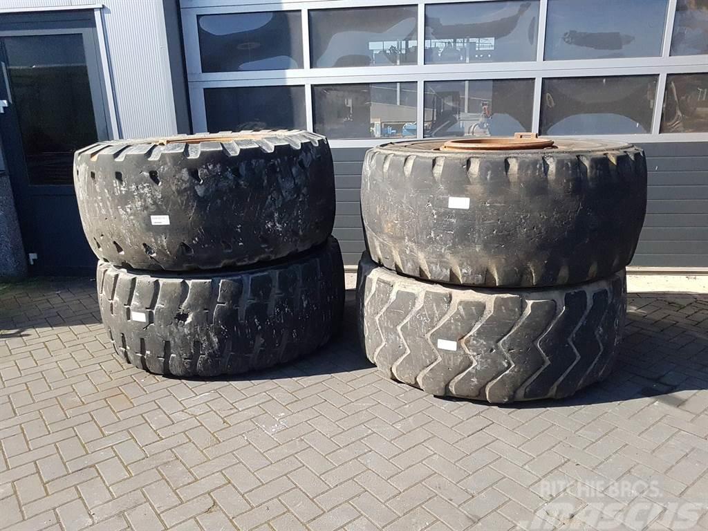 CASE 921C-Michelin 26.5R25-Tire/Reifen/Band Pneus, Rodas e Jantes
