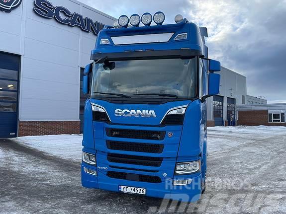 Scania R650A6x4NB tandemtrekker Tractores (camiões)