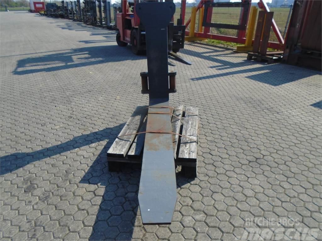  FORK Fitted with Rolls14000kg@1200mm // 2000x250x8 Forquilhas